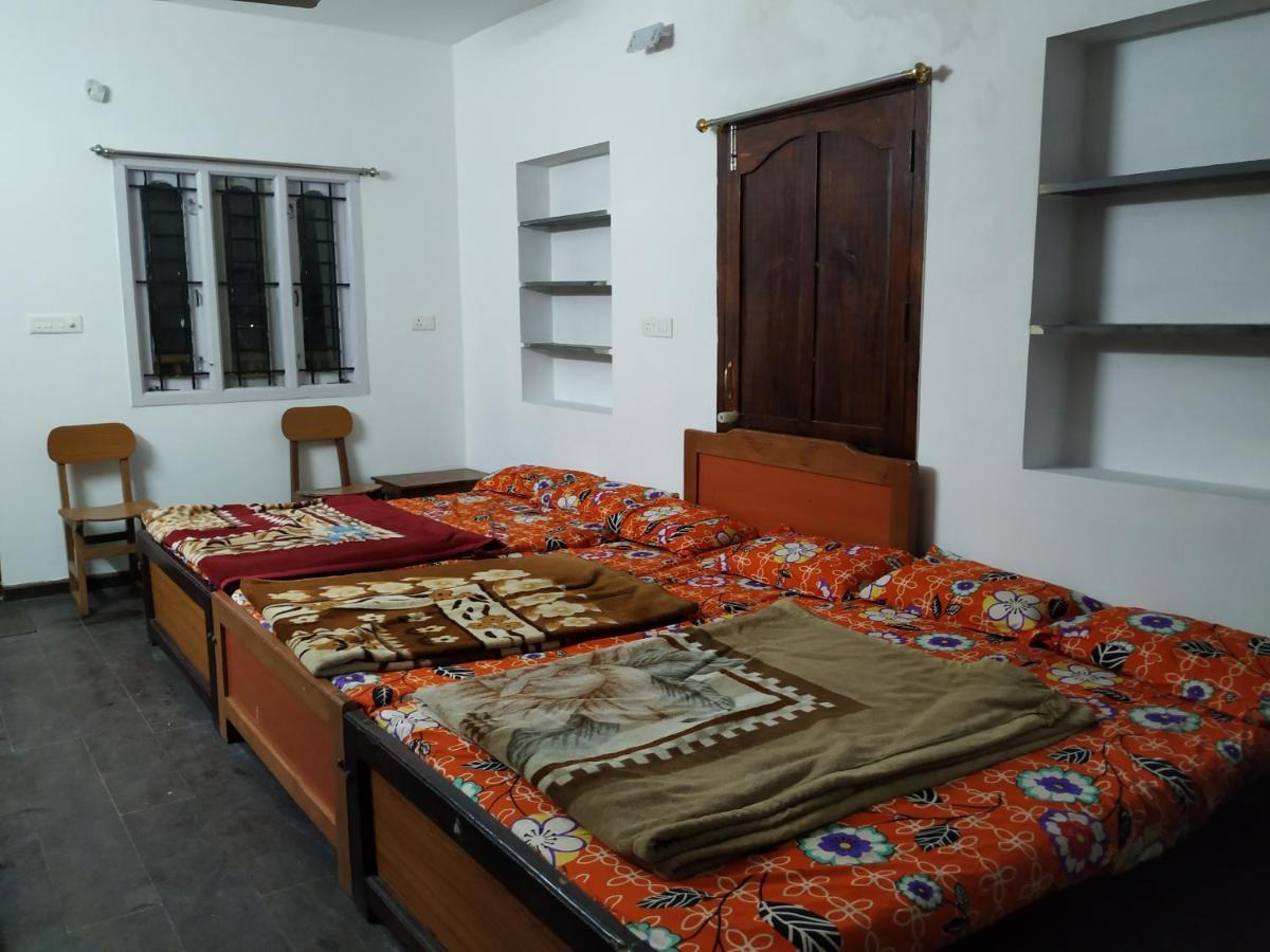 Auberge de jeunesse White House Anandagiri à Tamilnadu - Tamilnadu - Kodaikanal Extérieur photo