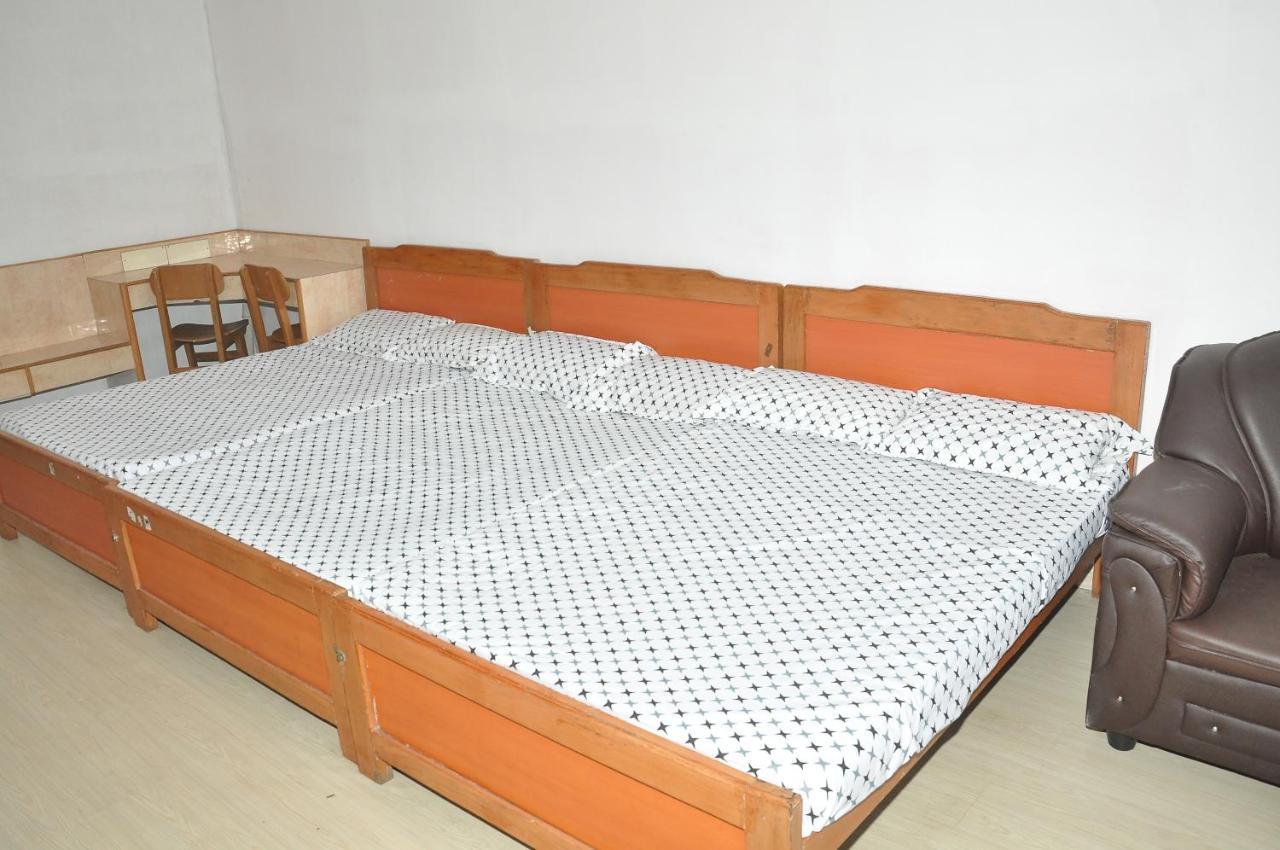Auberge de jeunesse White House Anandagiri à Tamilnadu - Tamilnadu - Kodaikanal Extérieur photo