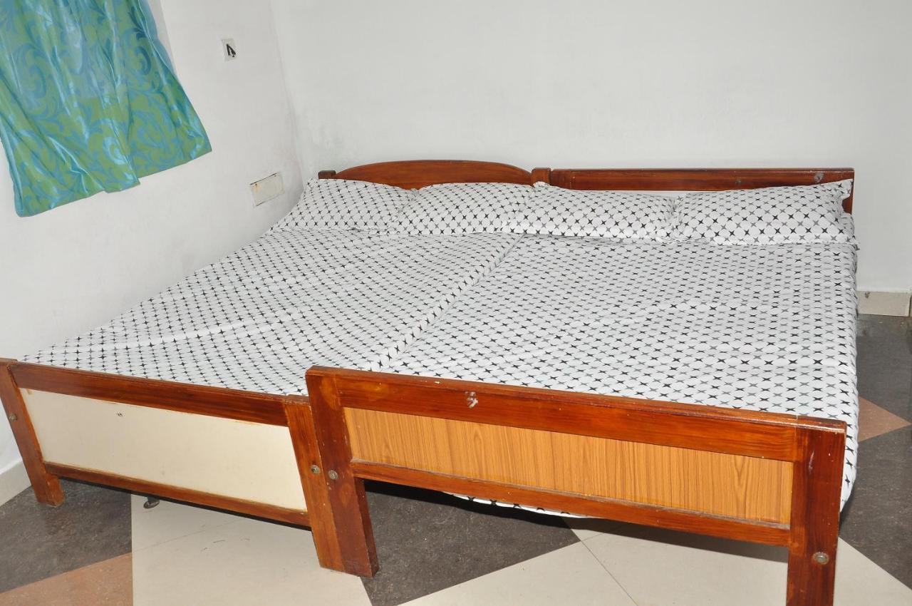 Auberge de jeunesse White House Anandagiri à Tamilnadu - Tamilnadu - Kodaikanal Extérieur photo