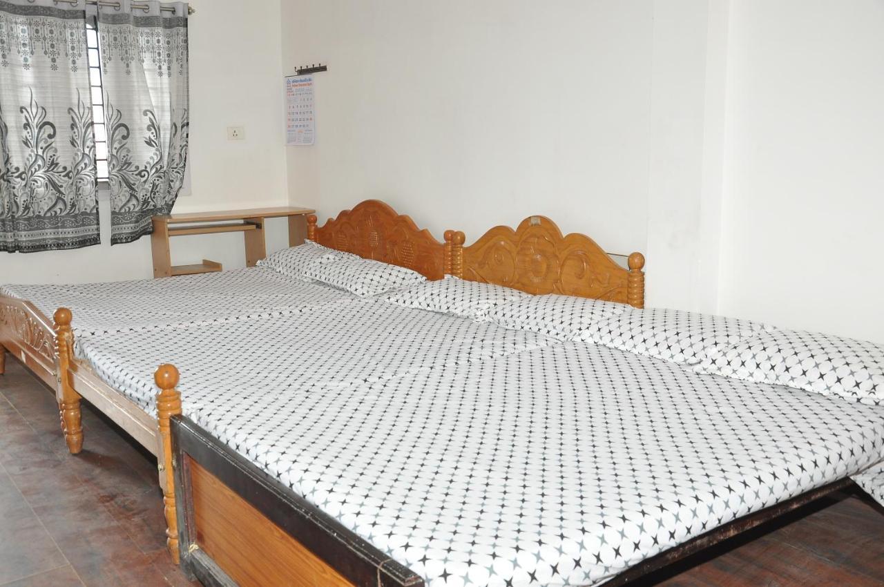 Auberge de jeunesse White House Anandagiri à Tamilnadu - Tamilnadu - Kodaikanal Extérieur photo